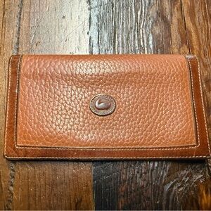 Vintage Dooney and Bourke Leather Checkbook